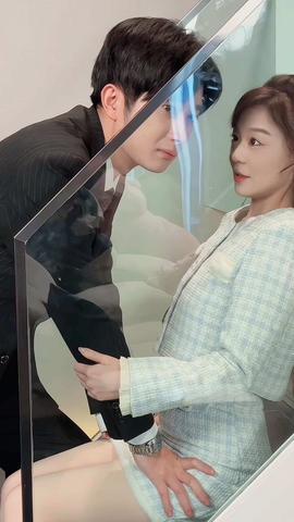 閃婚當(dāng)天，我懷上了豪門(mén)繼承人(全集)